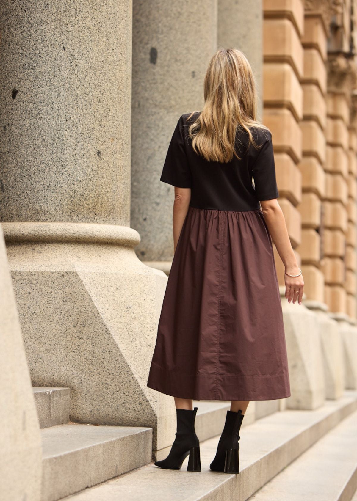 MIMI MIDI DRESS - BLACK/CHOCOLATE - PETITE