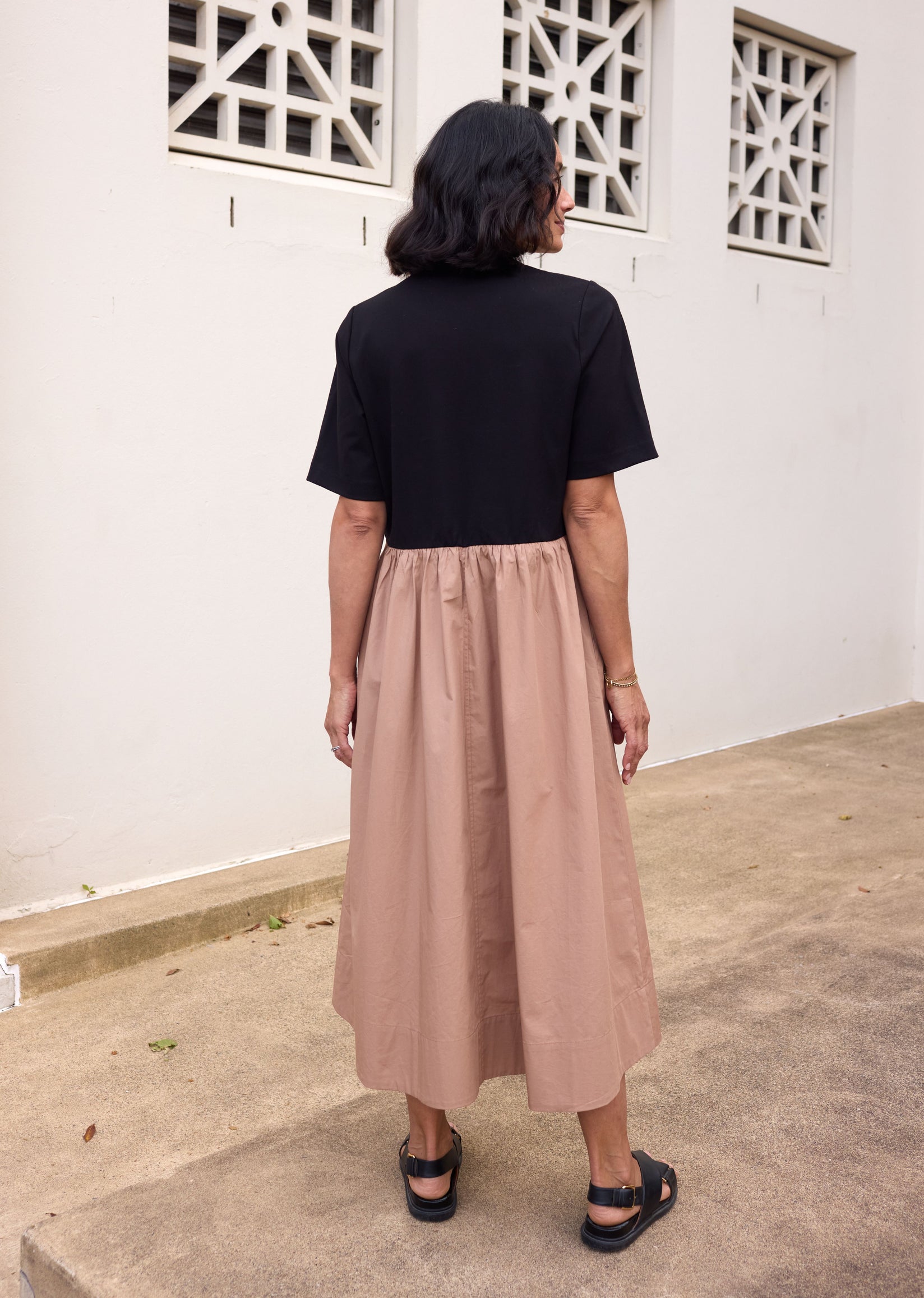 MIMI MIDI DRESS - BLACK/CAMEL - PETITE